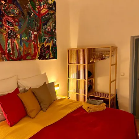 Balcony & King Size Bed Apartamento *