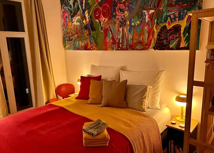 Balcony & King Size Bed * 布拉格