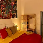 Balcony & King Size Bed Apartment *